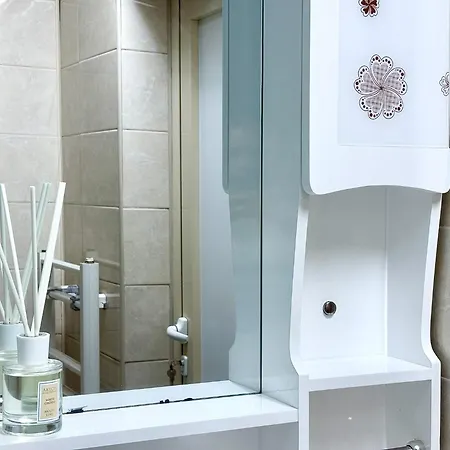 Апартаменти Bright 2br - Free Parking-near Sea Garden & *