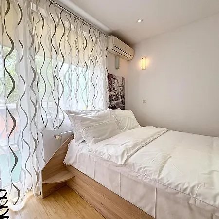 Bright 2br - Free Parking-near Sea Garden & * Варна