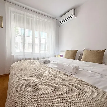 Bright 2br - Free Parking-near Sea Garden & Варна