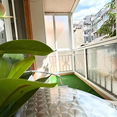 Bright 2br - Free Parking-near Sea Garden & Апартаменти *